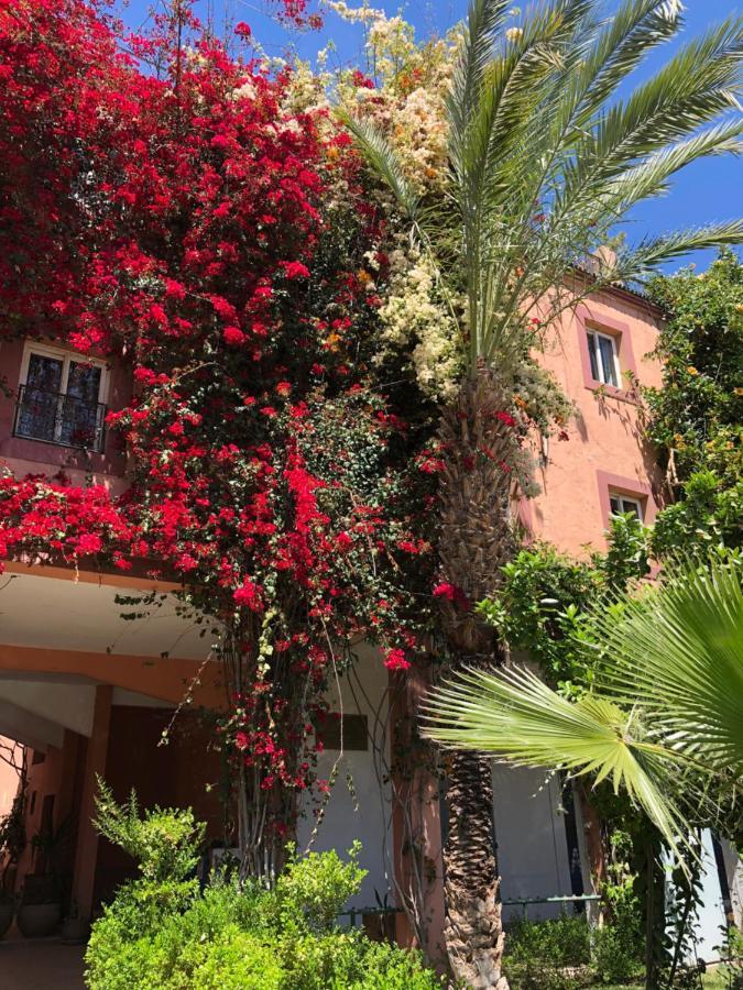 Riad Palmier Fleuri Marrakesh Bagian luar foto