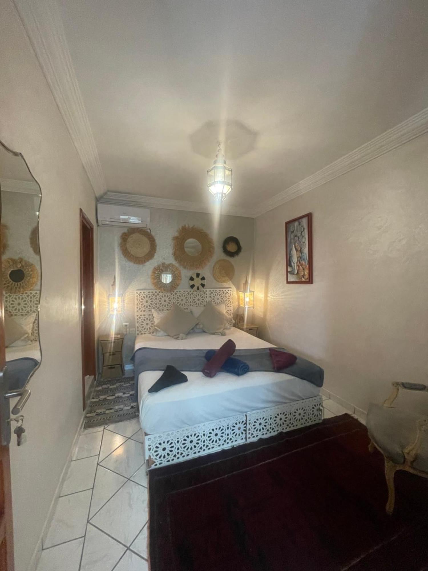 Riad Palmier Fleuri Marrakesh Bagian luar foto